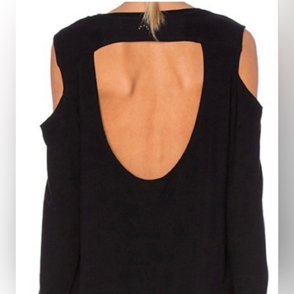 NWT Varley Cold-Shoulder and Open Back Soft Sweater - Picture 2 of 8